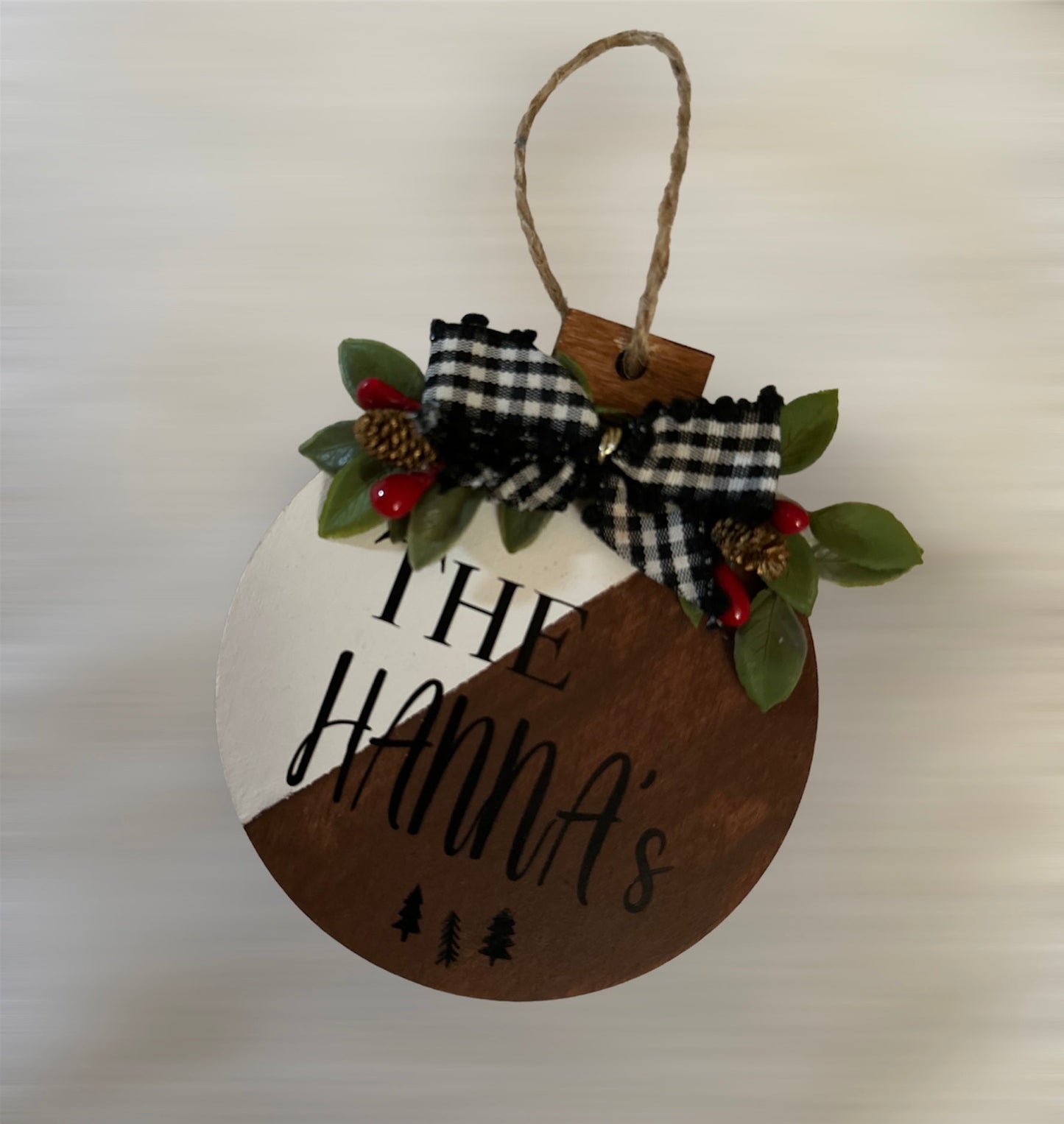 Personalized Christmas ornaments ,family last name ornaments, Christmas gifts, custom ornaments - Yoyo home decor