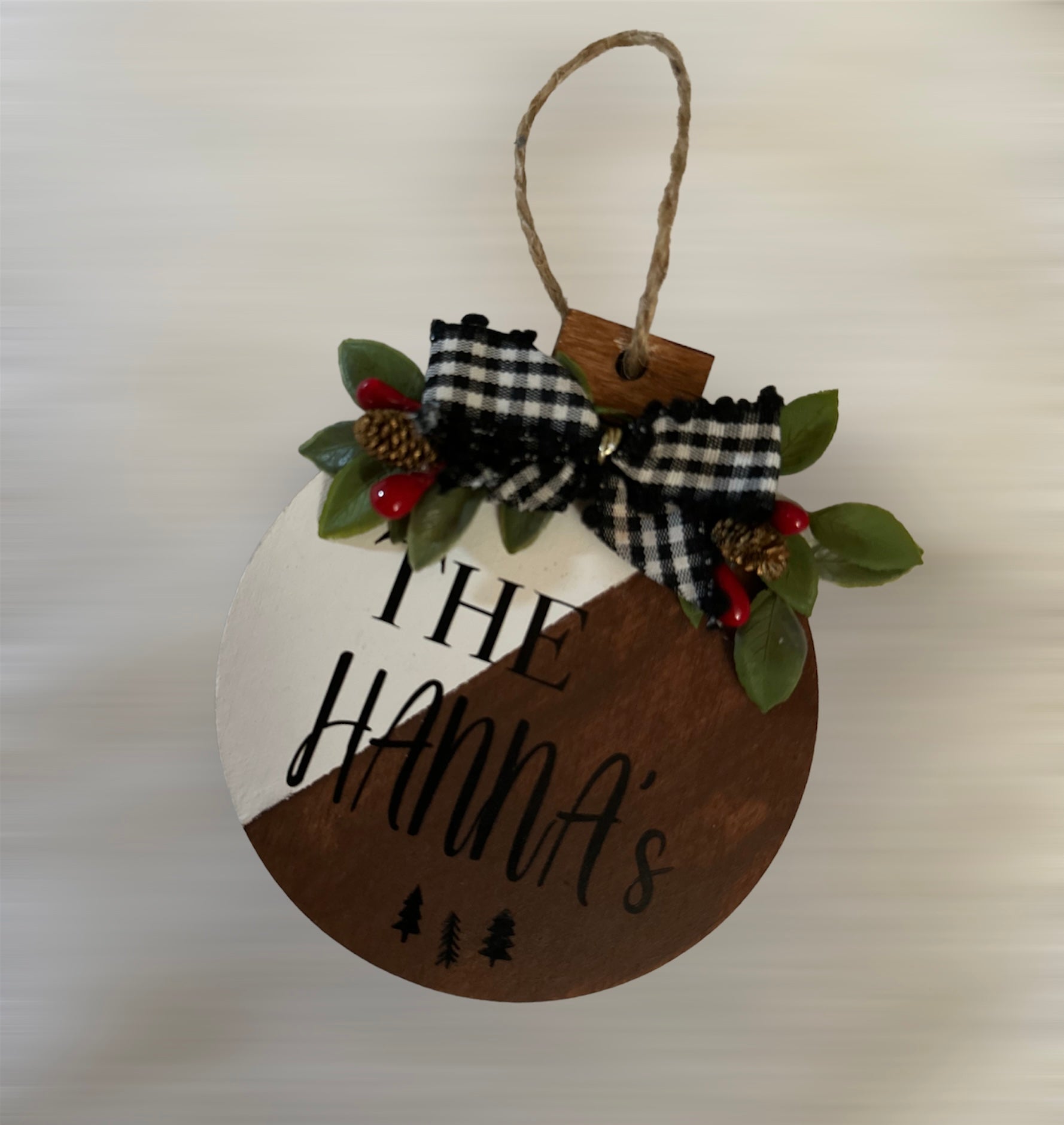 Personalized Christmas ornaments ,family last name ornaments, Christmas gifts, custom ornaments - Yoyo home decor