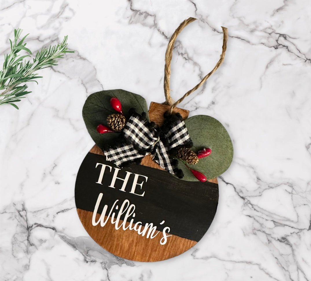 Personalized Christmas ornaments ,family last name ornaments, Christmas gifts, custom ornaments - Yoyo home decor